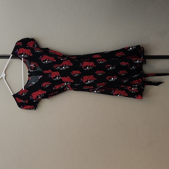 Royal Bones By Daang Goodman Skulls and Flowers Dress Size Small - Picture 2 of 16